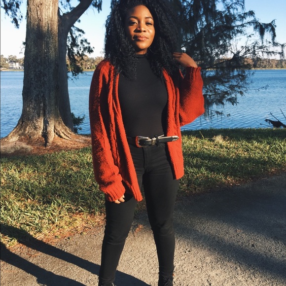 Meet your Posher, Nikki - Picture 3 of 3